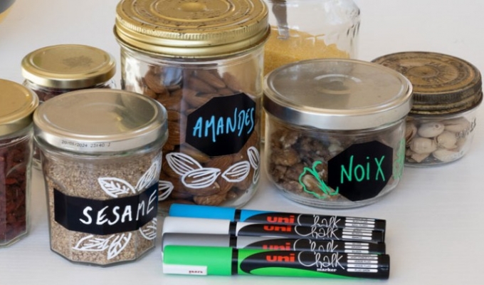 Upcycle je glazen potten dankzij ons nieuwe pack Uni Chalk