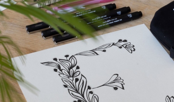 Bloemige lettering met Uni Pin