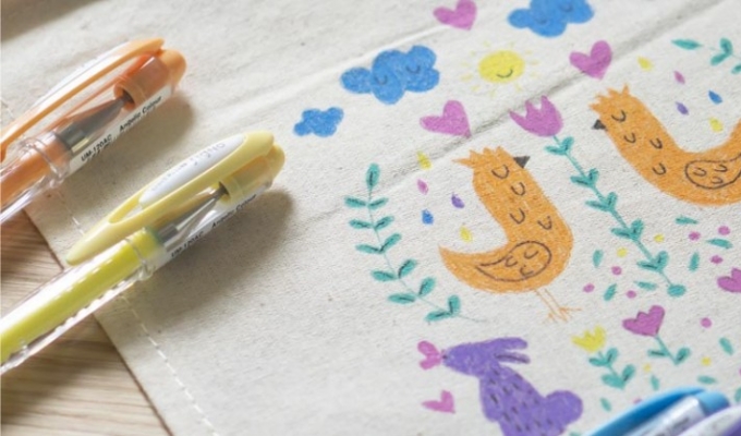 Tuto: een vlaggenslinger customiseren met Signo rollers voor een kinderkamer